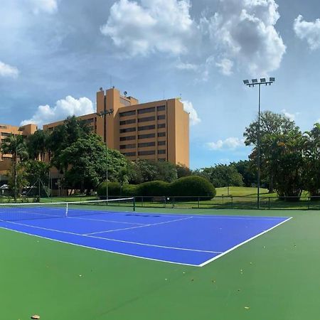 Hotel Transamerica סאו פאולו מראה חיצוני תמונה Tennis Courts