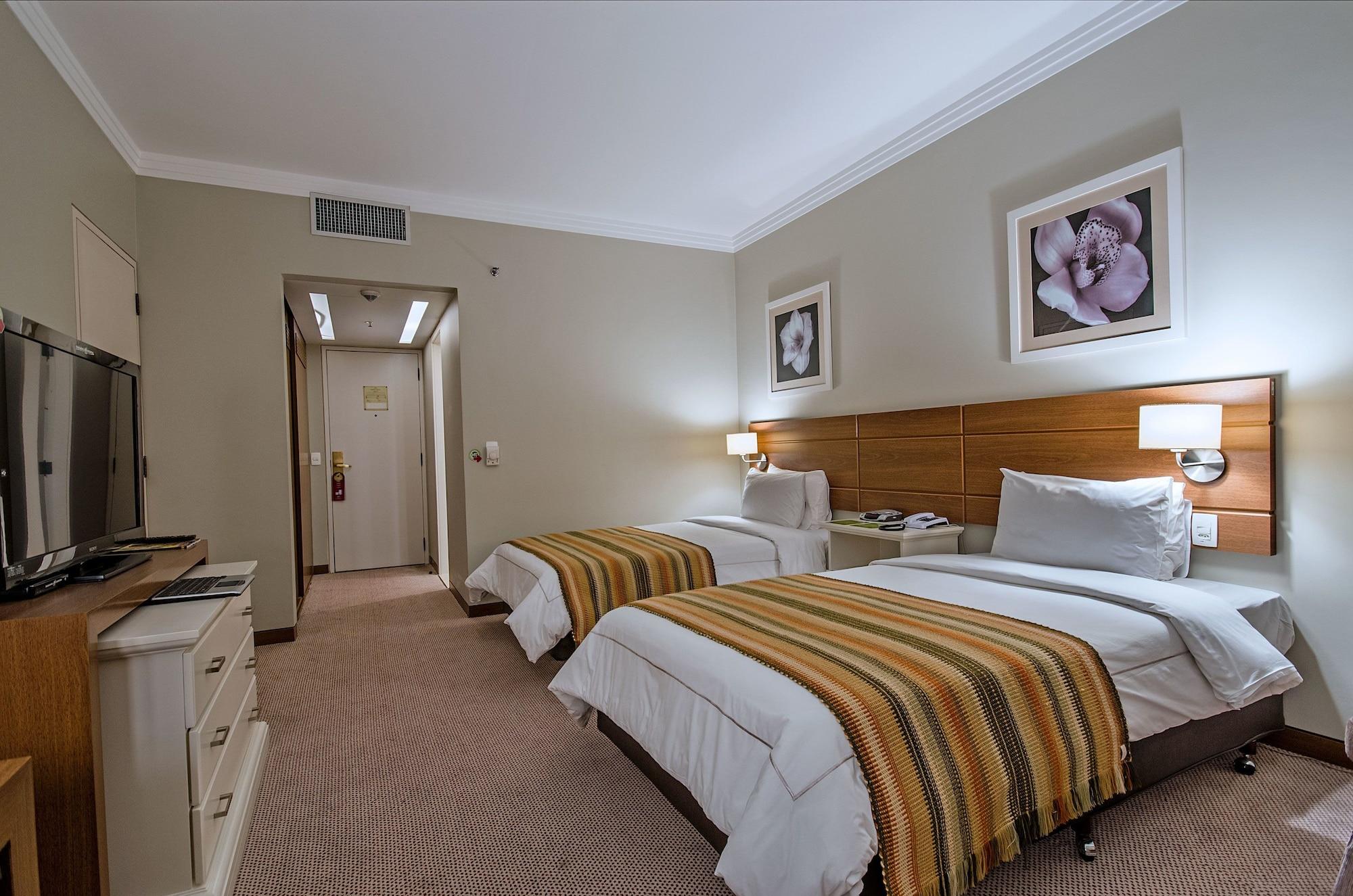 Hotel Transamerica סאו פאולו מראה חיצוני תמונה A room at the hotel