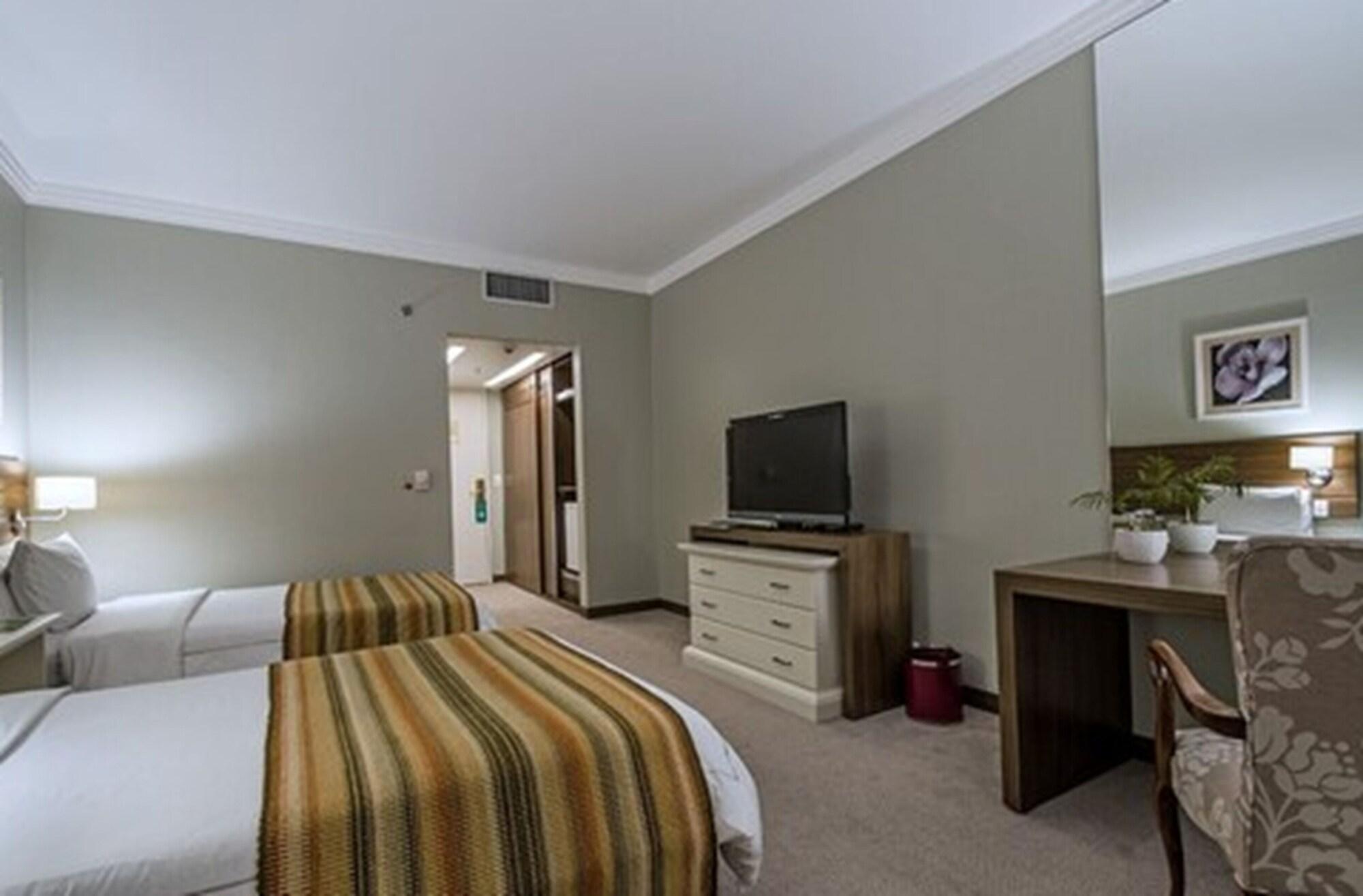 Hotel Transamerica סאו פאולו מראה חיצוני תמונה A room at the hotel