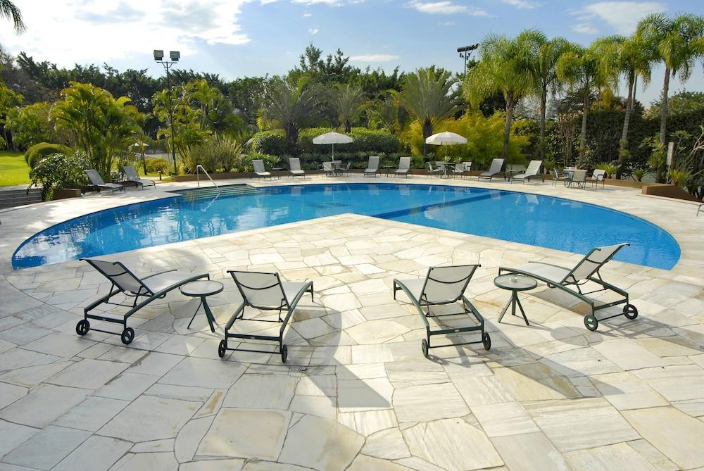 Hotel Transamerica סאו פאולו מראה חיצוני תמונה A pool at a resort