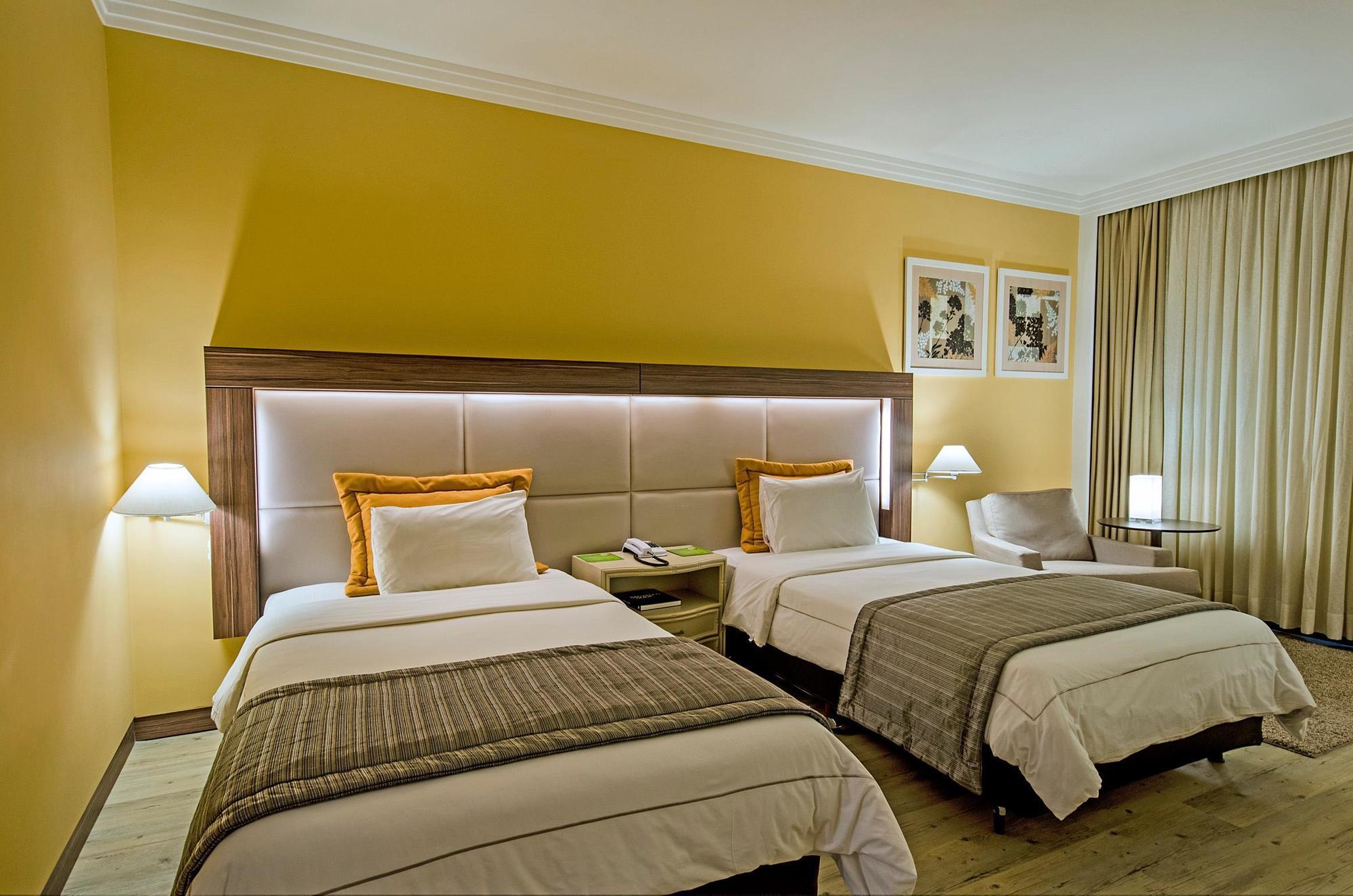Hotel Transamerica סאו פאולו מראה חיצוני תמונה A room at the hotel