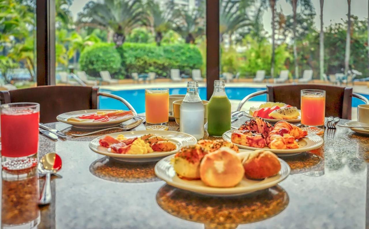 Hotel Transamerica סאו פאולו מראה חיצוני תמונה Breakfast at the hotel